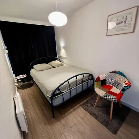 Apartment Charmant Avec Chambre A